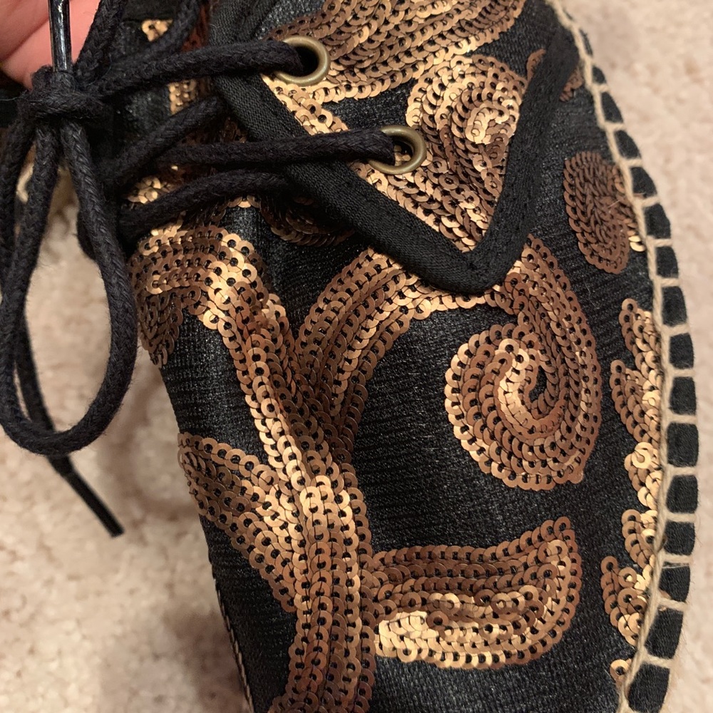 Shoes - Picture 5 of 5